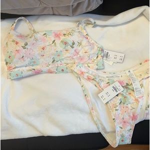 Abercrombie floral bikini